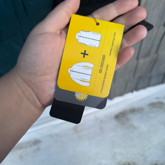 NFL - Philedelphia Eagles 3-in-1 Puffer Jacket/Vest Combo - Picture 6 of 8